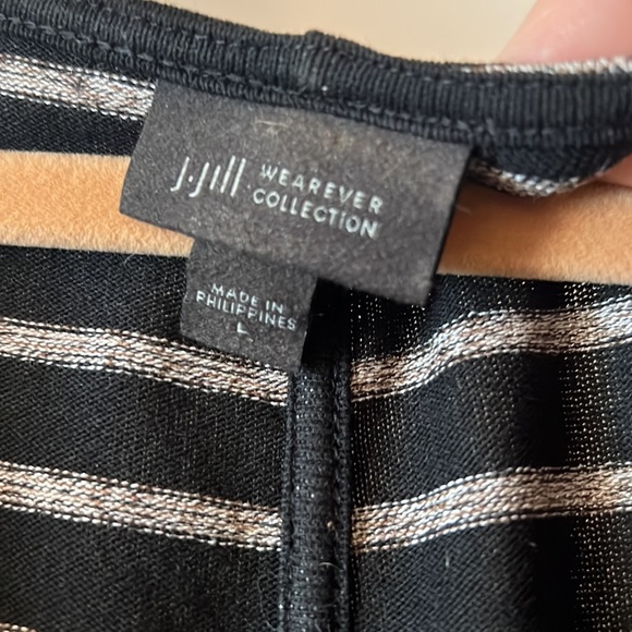 J Jill Large Black and Silver top. - Picture 2 of 5